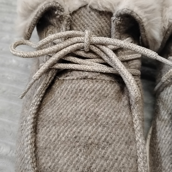 Hey Dude womens britt nut size 6 lace up booties Sherpa Lined Slip On Loafers - Picture 6 of 16